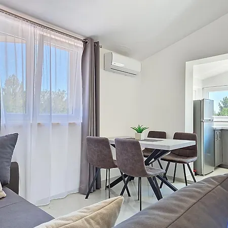 Apartmán Noan-2 By Interhome Pridraga